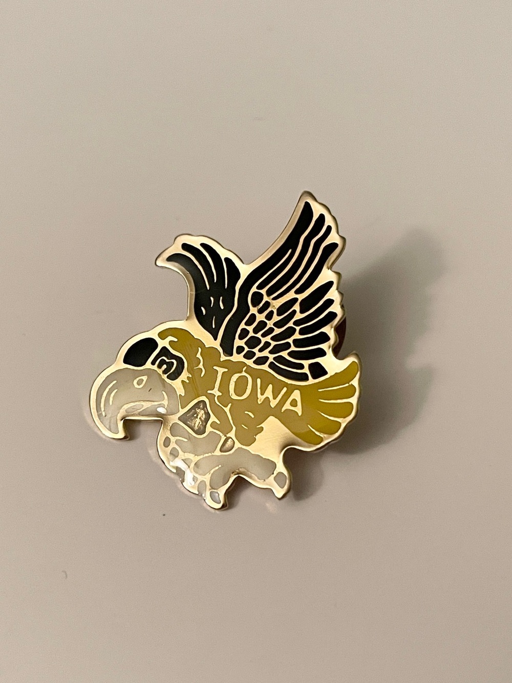 Vintage NCAA Iowa Hawkeyes Mascot Enamel Lapel Pin
